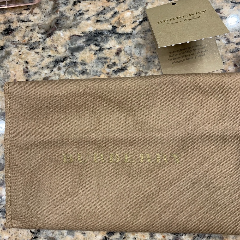 NWT Burberry Mens Wallet - Picture 2 of 6
